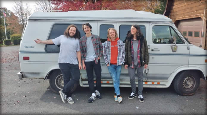 Whitehall Presenta Su Nuevo Sencillo: "Pull"
