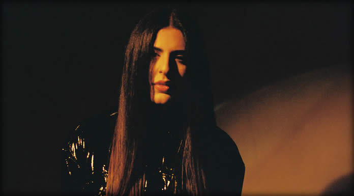 Yarin Glam Presenta Su Nuevo Sencillo Y Lyric Video: "Side Effects"