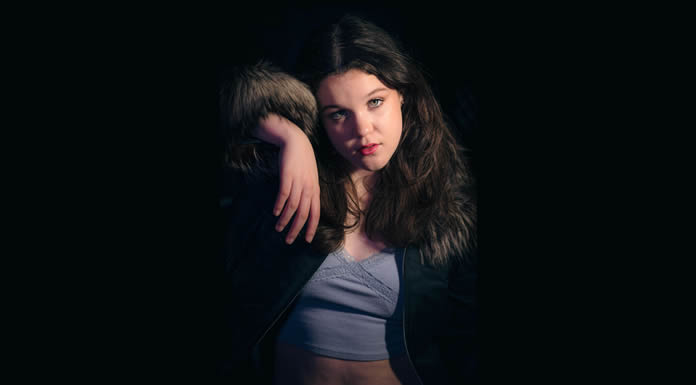 Anna Goldsmith Presenta Su Nuevo Sencillo: “Go” Anna Goldsmith Presenta Su Nuevo Sencillo: "Go"