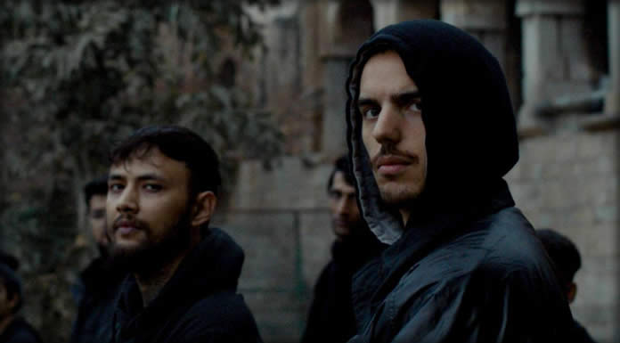 Apashe Presenta Su Nuevo Sencillo Y Video: “Gasoline” Ft. Raga Apashe Presenta Su Nuevo Sencillo Y Video: "Gasoline" Ft. Raga