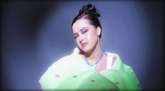 DJ LILLI Presenta Su Nuevo Sencillo: "NEVAPART"