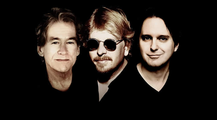 CWF Presenta Su Nuevo Sencillo: "Carrie"