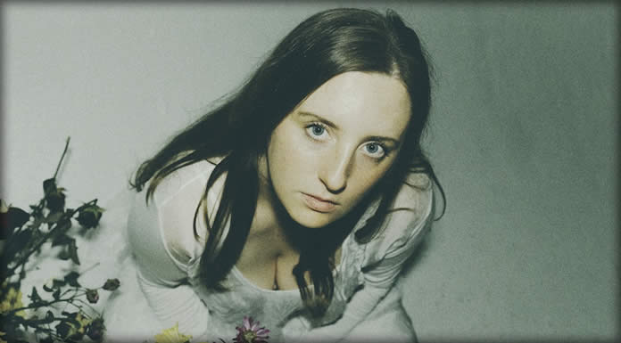 Olive Louise Presenta Su Nuevo Sencillo “Moroccan Oranges” Olive Louise Presenta Su Nuevo Sencillo "Moroccan Oranges"