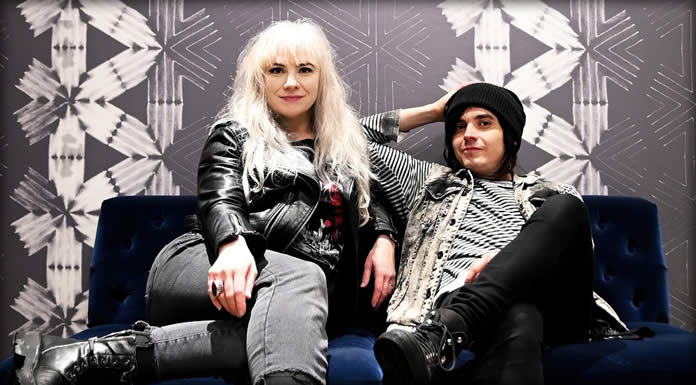 The Dollyrots Presentan Su Nuevo Sencillo Y Lyric Video: “Still Holding On” The Dollyrots Presentan Su Nuevo Sencillo Y Lyric Video: “Still Holding On"