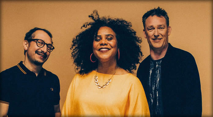 Zuco 103 Presenta Su Nuevo Álbum: "Telenovela" Y El Video Oficial De "Postcard"