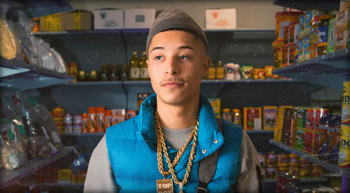 Adaam Presenta Su Nuevo Sencillo: “17” De Veronica Maggio Adaam Presenta Su Nuevo Sencillo: "17" De Veronica Maggio