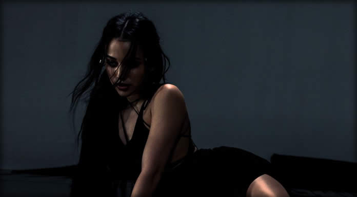 Alaina Castillo Presenta Su Nuevo Sencillo Y Video: “Éxtasis” Alaina Castillo Presenta Su Nuevo Sencillo Y Video: “Éxtasis”