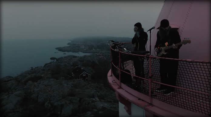 Apotech Presenta Un Set En Vivo Grabado En La Parte Superior Del Faro De Landsort Apotech Presenta Un Set En Vivo Grabado En La Parte Superior Del Faro De Landsort