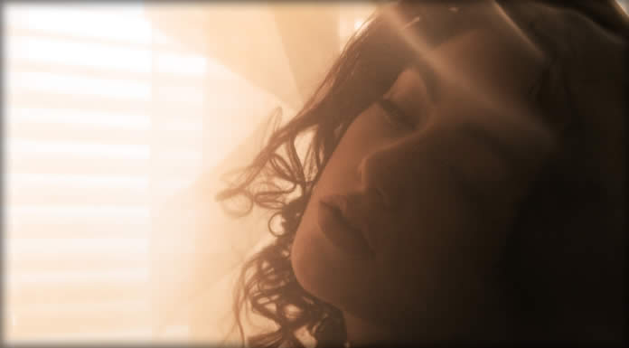 Caroline Romano Presenta Su Nuevo Sencillo: "Mississippi Air"