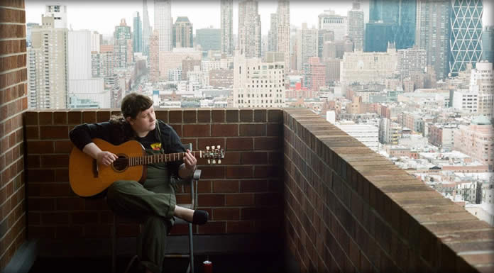 Joanna Sternberg Presenta Su Nuevo Sencillo Y Video: “People Are Toys To You” Joanna Sternberg Presenta Su Nuevo Sencillo Y Video: "People Are Toys To You"