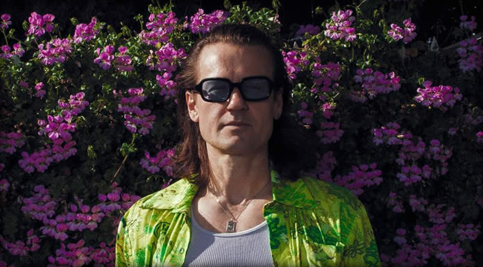 John Carroll Kirby Presenta Su Nuevo Sencillo: “Oropendola” John Carroll Kirby Presenta Su Nuevo Sencillo: “Oropendola”