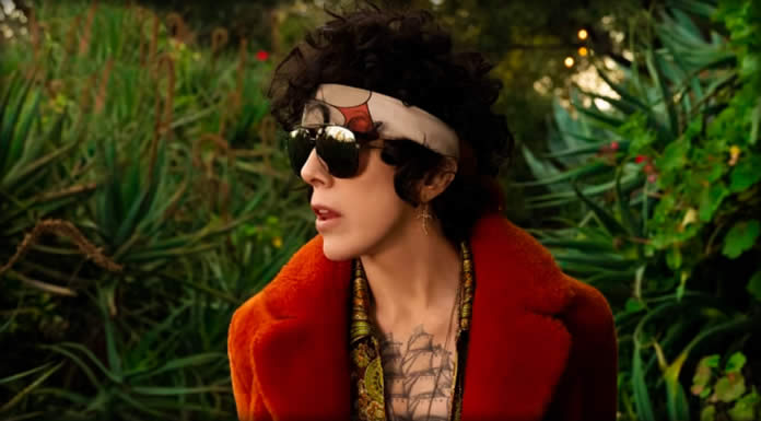 LP Presenta Su Nuevo Sencillo Y Video: “Golden” LP Presenta Su Nuevo Sencillo Y Video: "Golden"