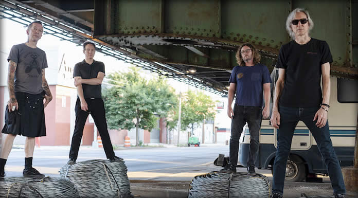 Live Skull Presenta Su Nuevo Sencillo: “Hit So Hard” Live Skull Presenta Su Nuevo Sencillo: "Hit So Hard"