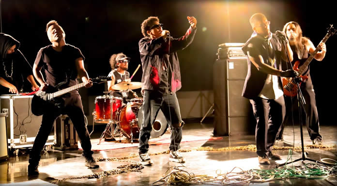 Lobo Gris Presenta Su Nuevo Sencillo Y Video: “Pan Y Circo” Lobo Gris Presenta Su Nuevo Sencillo Y Video: "Pan Y Circo"