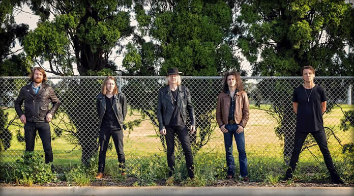 Palace Of The King Presenta Su Nuevo Sencillo Y Video: “Friends In Low Places” Palace Of The King Presenta Su Nuevo Sencillo Y Video: "Friends In Low Places"