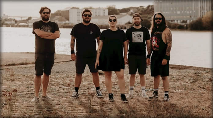 The Dead Krazukies Presentan Su Nuevo Sencillo: “Captain Crust” The Dead Krazukies Presentan Su Nuevo Sencillo: "Captain Crust"