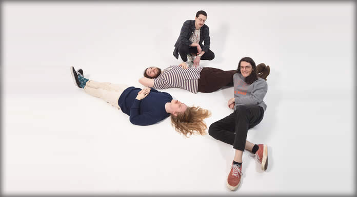 Whitehall Presenta Su Nuevo Álbum: “Maizy” Y El Video Oficial De “Pull” Whitehall Presenta Su Nuevo Álbum: "Maizy" Y El Video Oficial De "Pull"