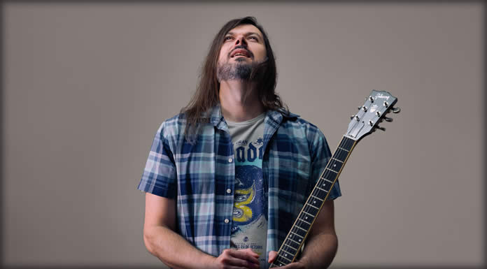 Carlos Thurler Presenta Su Nuevo Sencillo Y Video: "Divided"