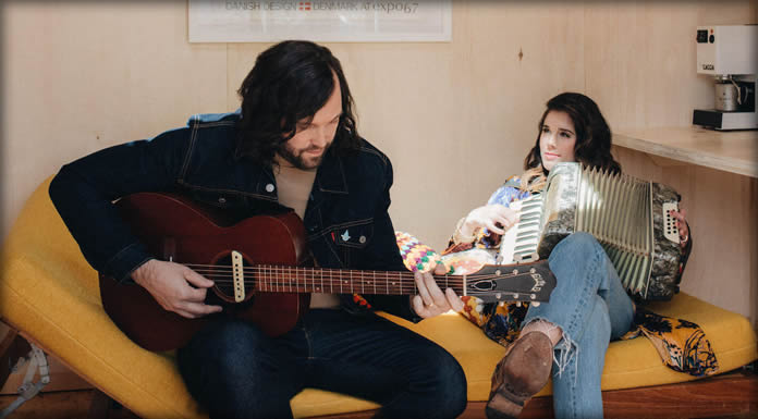 Fortunate Ones Presenta El Video En Vivo De Su Sencillo: "A Thousand Tiny Ways"