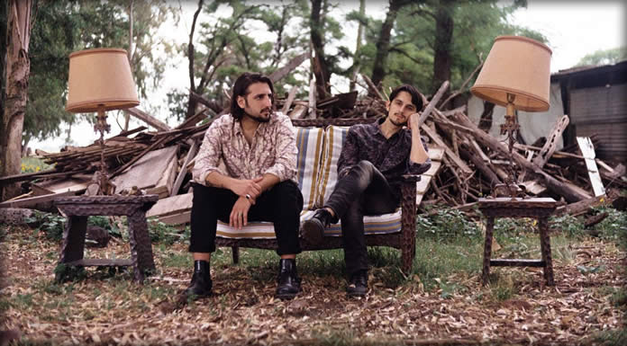 Las Especies Presentan Su Nuevo Sencillo: “Hagamos Como” Las Especies Presentan Su Nuevo Sencillo: "Hagamos Como"