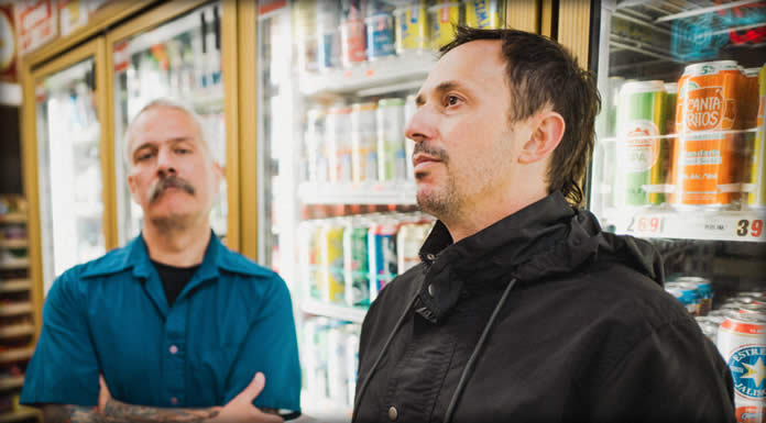 Sisters Presenta Su Nuevo Sencillo: “Feet On The Ground” Sisters Presenta Su Nuevo Sencillo: "Feet On The Ground"