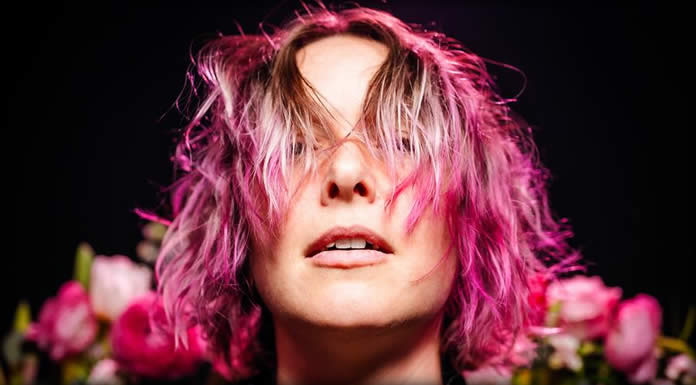 Arone Dyer Presenta Su Nuevo Sencillo "Define" Ft. S T A R G A Z E