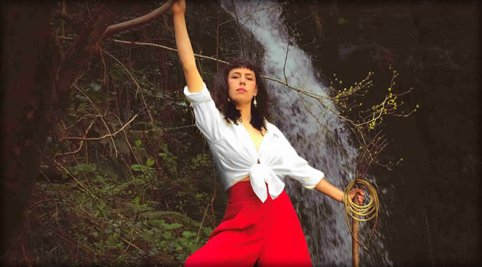 Catuxa Salom Presenta Su Nuevo Sencillo Y Video: “Aguas Venir”