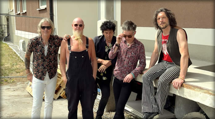 Diamond Dogs Presenta Su Nuevo Álbum: "About The Hardest Nut To Crack"