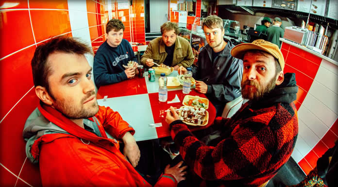 Los Blancos Presentan Su Nuevo Sencillo: "Ffuglen Wyddonol"