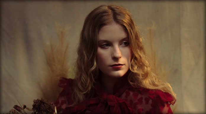 París Paloma Presenta Su Nuevo Sencillo Y Video: “As Good A Reason” París Paloma Presenta Su Nuevo Sencillo Y Video: “As Good A Reason”