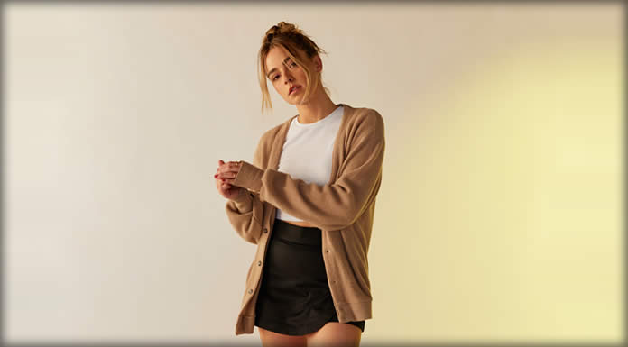 Katelyn Tarver Presenta Su Nuevo Sencillo: "Quitter"