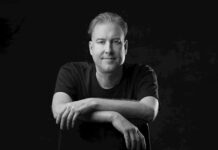 Max Rael Presenta Su Nuevo Sencillo Y Video: “Slightly Less Than Human” Max Rael Presenta Su Nuevo Sencillo Y Video: "Slightly Less Than Human"