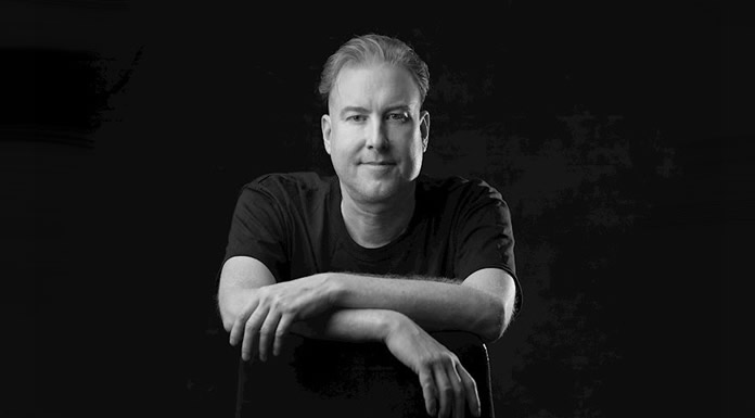 Max Rael Presenta Su Nuevo Sencillo Y Video: "Slightly Less Than Human"