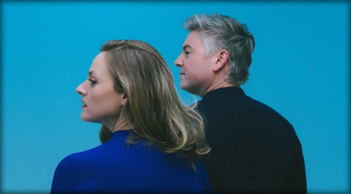 Paperwhite Presenta Su Nuevo Sencillo: "This Feeling"