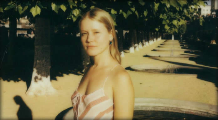 Alice Phoebe Lou Presenta Su Nuevo Sencillo: “Old Shadows” Alice Phoebe Lou Presenta Su Nuevo Sencillo: "Old Shadows"