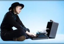 Julia Jade Presenta Su Nuevo Sencillo: “Actually, I Have Time”