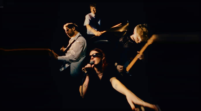 Yumi Zouma Presenta Su Nuevo Sencillo Y Video: “Blister” Yumi Zouma Presenta Su Nuevo Sencillo Y Video: "Blister"