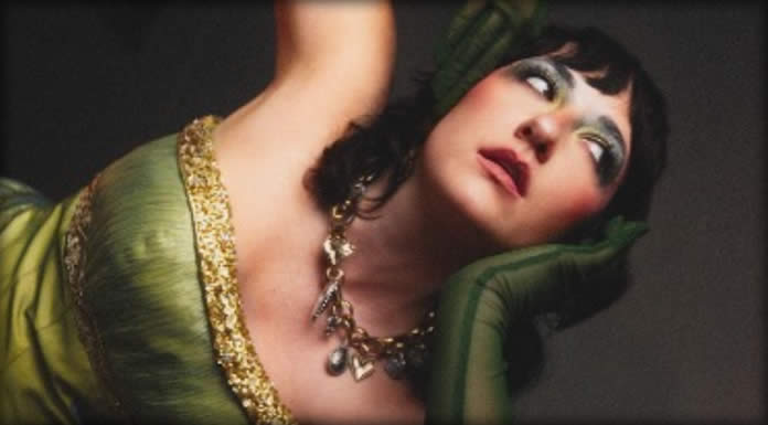 BEL Presenta Su Nuevo Sencillo Y Lyric Video: “Party Tricks” BEL Presenta Su Nuevo Sencillo Y Lyric Video: “Party Tricks”