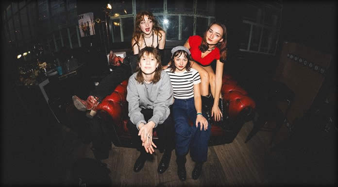 Die Spitz Presenta Su Nuevo Sencillo Y Video: “Throw Yourself To The Sword” Die Spitz Presenta Su Nuevo Sencillo Y Video: "Throw Yourself To The Sword"