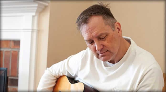 Dotsun Moon Presenta Su Nuevo Sencillo Y Video: "Moments In The Sun"