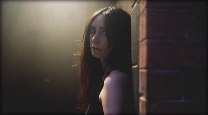 LØLØ Presenta Su Nuevo Sencillo Y Video: "The Devil Wears Converse"