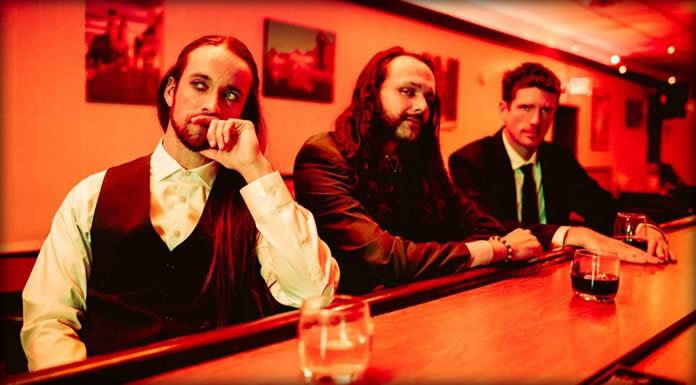 Night's Edge Presenta Su Nuevo Sencillo Y Video: "Love Fiction"