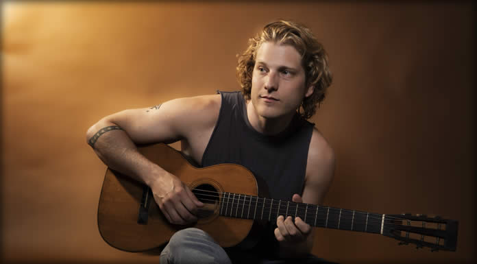 Sam Varga Presenta Su Nuevo Sencillo: “Minute Man” Sam Varga Presenta Su Nuevo Sencillo: "Minute Man"