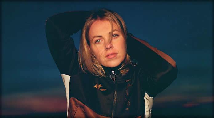 philine Presenta Su Nuevo Sencillo Y Lyric Video: “Ten Years Time” philine Presenta Su Nuevo Sencillo Y Lyric Video: "Ten Years Time"