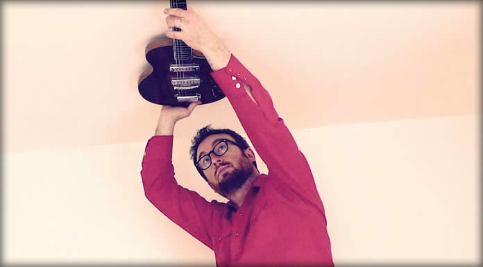 Duncan Lloyd Presenta Su Nuevo Sencillo Y Video: “One Step Closer To The Dam” Duncan Lloyd Presenta Su Nuevo Sencillo Y Video: "One Step Closer To The Dam"