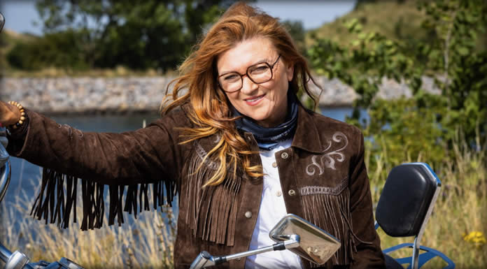 Hanne Lynge Presenta Su Nuevo Sencillo: "Single Soul"