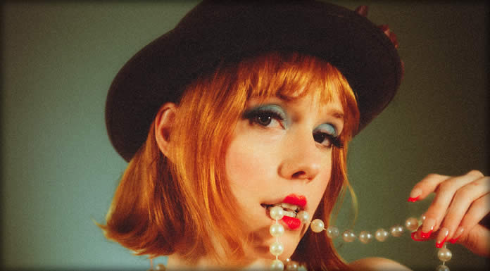 Madelline Presenta Su Nuevo Sencillo: "Happy As Hell"