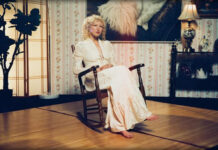 Meg Elsier Presenta Su Nuevo Cortometraje En Vivo: "Spittake Dress Rehearsal"