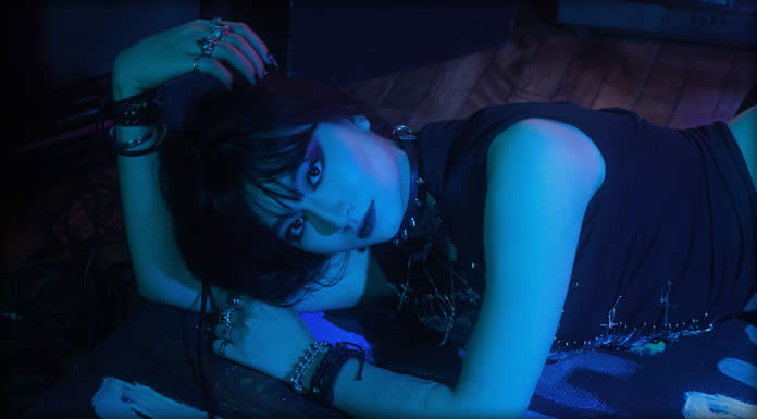 Sarina Presenta El Video Oficial De Su Sencillo: “If You Need Me To Be A Villain (Then Maybe I Am)” Sarina Presenta El Video Oficial De Su Sencillo: "If You Need Me To Be A Villain (Then Maybe I Am)"