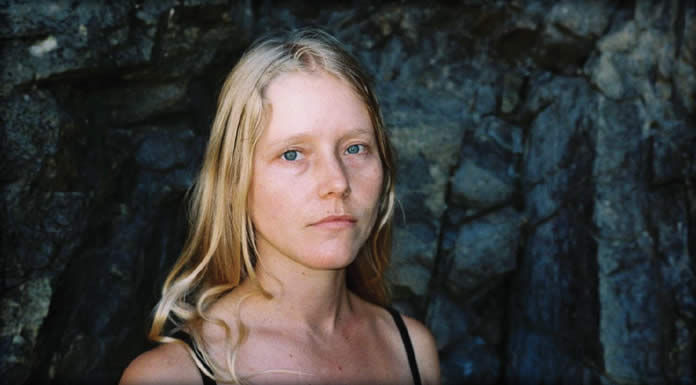 Alice Phoebe Lou Presenta Su Nuevo Sencillo: "Darling"